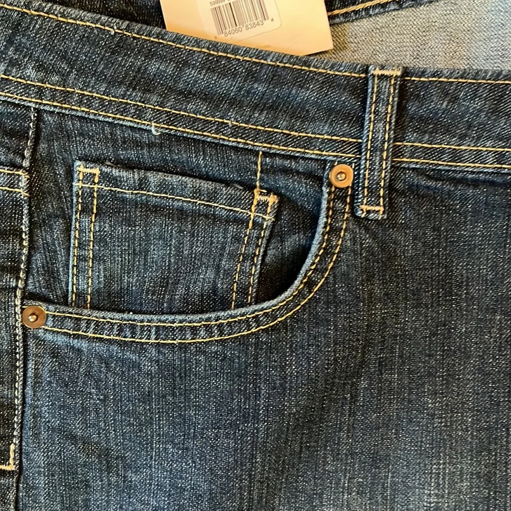 Bitten by Sarah Jessica Parker crafted materials fit